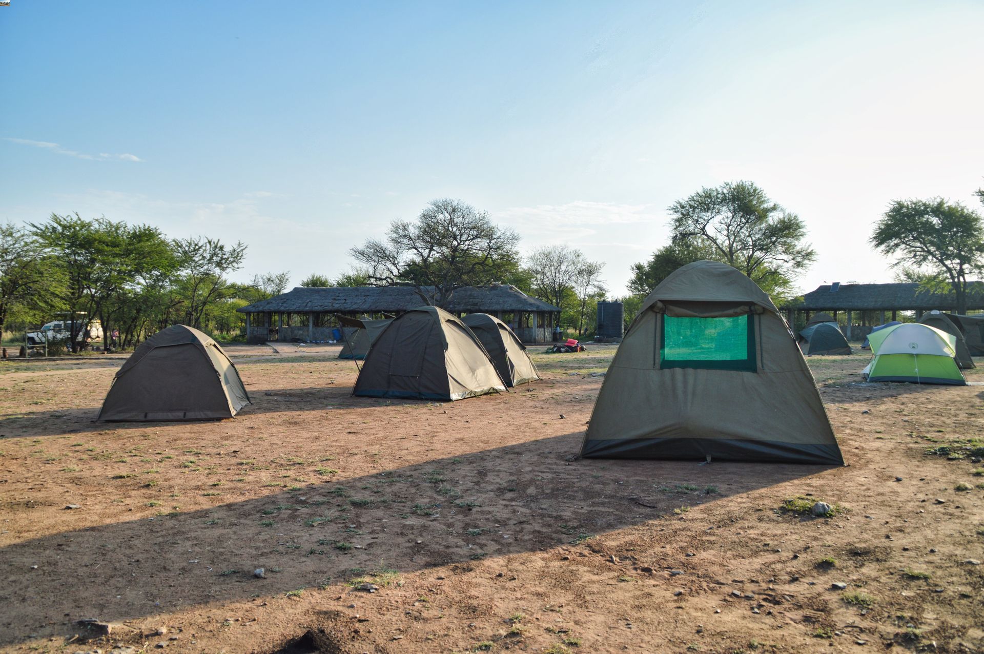 Tende campeggio nel Serengeti tanzania