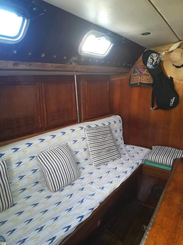 Interni Niskua barca a vela