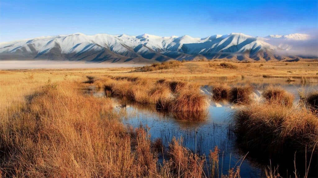 I laghi del Kirghizistan da includere nell'itinerario di viaggio 2 Kirghizistan montagne con la neve