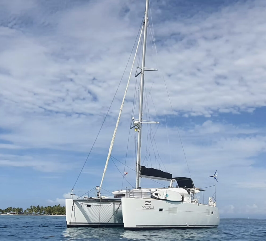 Odyssey catamarano